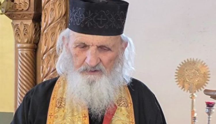 Ο-εκοιμήθη-π.-Χρήστος-Παππάς,-ο-πρώτος-Βορειοηπειρώτης-ιερέας-που-χειροτονήθηκε-από-τον-Αρχιεπίσκοπο-Αναστάσιο