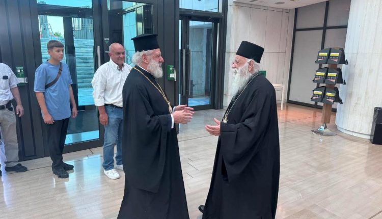 Ο-Σύρου-Δωρόθεος-στην-πνευματική-εκδήλωση-«Εν-ενί-Πνεύματι»-της-Μονής-του-Οσίου-Ξενοφώντος-Αγίου-Όρους