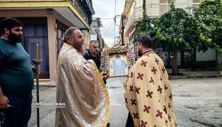 Υποδοχή-της-Ιεράς-Εικόνος-του-Αγίου-Τύχωνος-του-Αγιορείτου-στον-Ιερό-Ναό-Αγίας-Τριάδος-Ναυπλίου