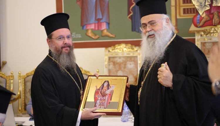 «Μεσολόγγι-–-Κύπρος:-δύο-τόποι-που-γνωρίζουν-το-τίμημα-της-ελευθερίας»:-Επίσκεψη-του-Μητροπολίτη-Δαμασκηνού-στη-Μεγαλόνησο