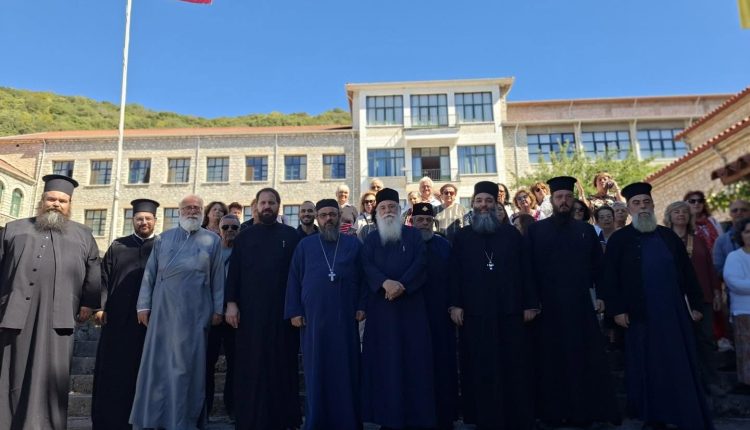 Επίσκεψη-του-Μητροπολίτου-Ζακύνθου-Διονυσίου-στη-Σχολή-Βελλάς