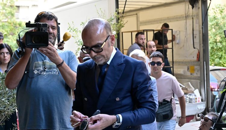 Αθηναϊκή-Λέσχη:-«Πάγωσε»-τη-συμμετοχή-του-Ηλία-Θεοδωρόπουλου-για-6-μήνες-μετά-τον-θάνατο-Μαζωνάκη-–-Τι-δηλώνει-ο-πρόεδρός-της-στο-newsbeast