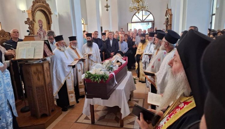 Η-Εξόδιος-Ακολουθία-π.-Χρήστου-Παππά