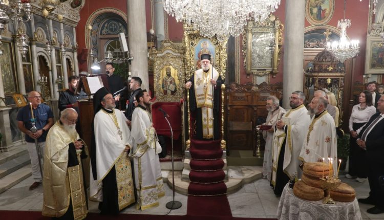 Η-Εορτή-της-Παναγίας-«Φανερωμένης»-στην-Ερμούπολη