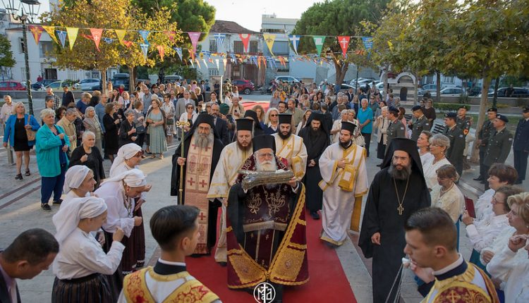 Στη-Νέα-Ιωνία-Βόλου-το-Ιερό-Λείψανο-της-Αγίας-Φωτεινής-από-την-Ιερά-Μονή-Ιβήρων