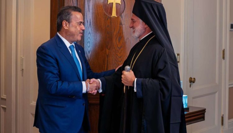 Στον-Αρχιεπίσκοπο-Αμερικής-ο-Υπουργός-Περιβάλλοντος
