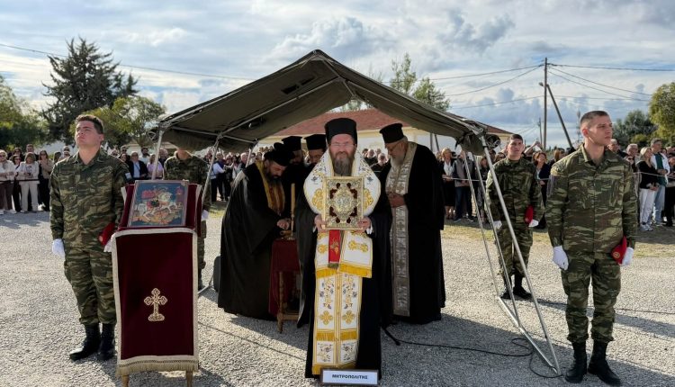 Ο-Μητροπολίτης-Κιλκισίου-στην-ορκομωσία-νεοσυλλέκτων-στο-Στρατόπεδο-“Καμπάνη”