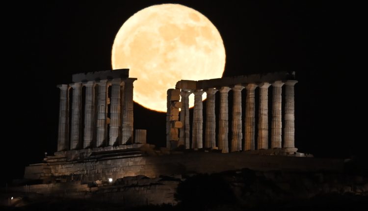 Πανσέληνος-Σεπτεμβρίου:-Πότε-θα-εμφανιστεί-στον-ουρανό-της-Ελλάδας-και-γιατί-το-λέμε-το-«Φεγγάρι-της-Συγκομιδής»