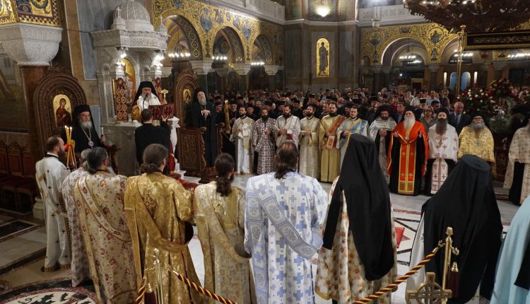 Εσπερινός-για-την-62η-επέτειο-από-την-Επανακομιδή-της-Τιμίας-Κάρας-του-Αγίου-Ανδρέου-στην-Πάτρα