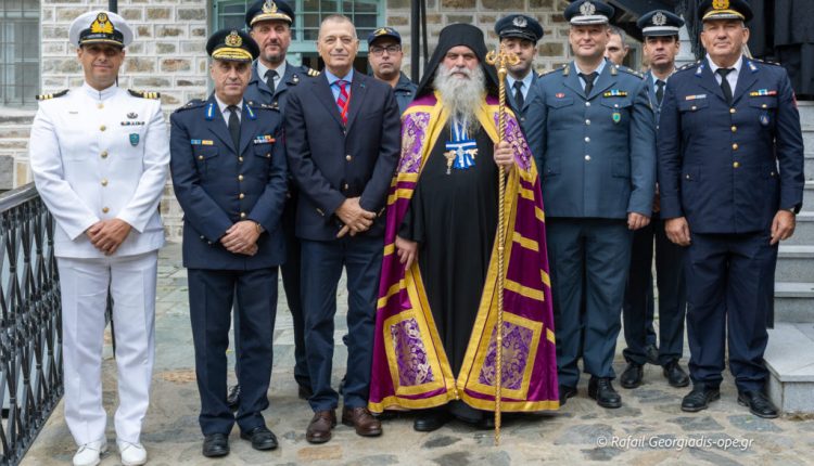 Αγιασμός-για-την-έναρξη-της-νέας-σχολικής-χρονιάς-στην-Αθωνιάδα-Εκκλησιαστική-Ακαδημία-(ΦΩΤΟ)