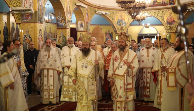 Συλλείτουργο-στην-Κορυτσά-για-το-ένα-έτος-από-την-ενθρόνιση-του-Μητροπολίτη-Αναστασίου