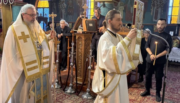 Ο-Μητροπολίτης-Λαρίσης-Ιερώνυμος-στην-Ενορία-Αγίου-Αθανασίου-Ψυχικού