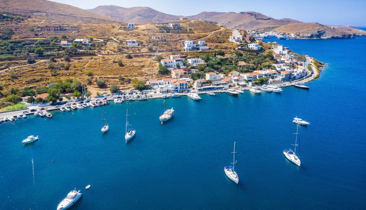Μηχανική-βλάβη-στο-«ΙΟΝΙΣ»-–-Απαγόρευση-απόπλου-στην-Κέα
