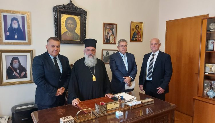 Ελληνικό-Μεσογειακό-Πανεπιστήμιο:-Συνάντηση-επικοινωνίας-και-συνεργασίας-στην-Αρχιεπισκοπή-Κρήτης
