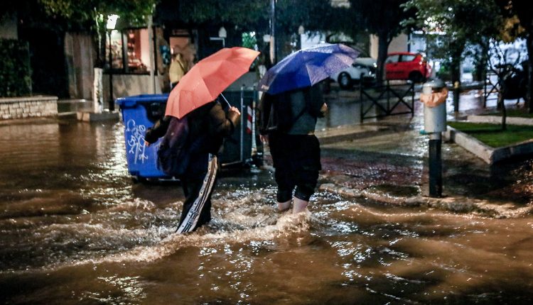 Προειδοποίηση-από-τον-μετεωρολόγο-Γιώργο-Τσατραφύλλια:-«Βροχή-ίση-με-δύο-ή-και-περισσότερους-Οκτώβρηδες»