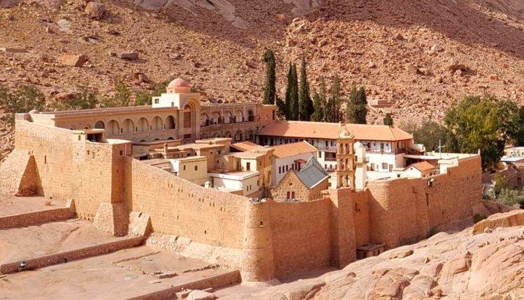 Αιγυπτιακά-δημοσιεύματα:-Κομβική-η-24η-Οκτωβρίου-για-τη-Μονή-Σινά-–-Κινδυνεύουν-να-χαθούν-και-άλλα-ακίνητα