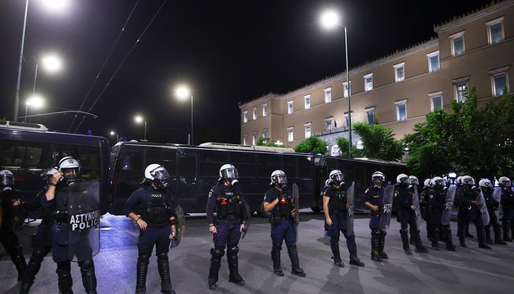 Σε-κλοιό-κινητοποιήσεων-η-Αθήνα-για-την-επίσκεψη-Ρούμπιο:-Πορεία-προς-την-πρεσβεία-των-ΗΠΑ-–-Κλειστό-το-κέντρο-της-πόλης