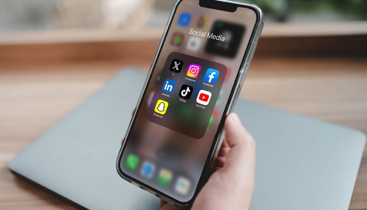 Με-εκατομμύρια-followers-οι-18-πασίγνωστοι-influencers-που-ελέγχονται-για-προώθηση-παράνομου-τζόγου-–-Ποιοι-είναι-στη-λίστα