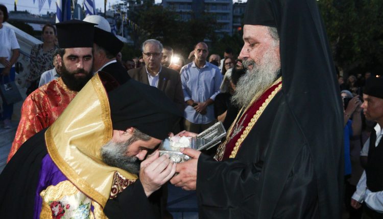 Υποδοχή-των-Ιερών-Λειψάνων-των-Αγίων-Ραφαήλ,-Νικολάου-και-Ειρήνης-στον-Άγιο-Ανδρέα-Λαμπρινής