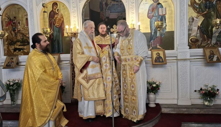 Χειροτονία-Πρεσβυτέρου-απο-τον-Καρυστίας-Σεραφείμ-στο-Μαρμάρι-–-Καρύστου