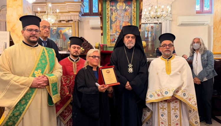 Η-Ιερά-Μητρόπολη-Δέρκων-τίμησε-την-Ιεροψάλτρια-Ιωάννα-Γρηγοριάδου-για-τα-22-έτη-διακονίας-της