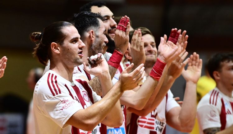 handball-premier:-Έξι-στα-έξι-ο-Ολυμπιακός,-34-30-την-ΑΕΚ