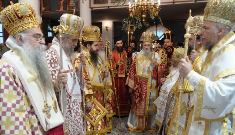 Λαμπρό-Αρχιερατικό-Συλλείτουργο-για-την-Ανακομιδή-των-ιερών-λειψάνων-της-Αγίας-Χρυσής