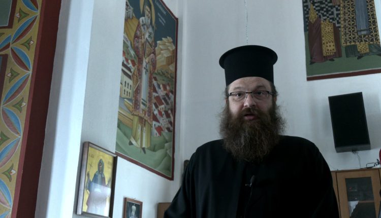 Αρχιμανδρίτης-Μάξιμος-Χατζής-στην-«Επικαιρότητα»:-Ένα-άρωμα-γλυκό-πηγάζει-από-τα-λείψανα-της-Αγίας-Χρυσής-(ΗΧΗΤΙΚΟ)