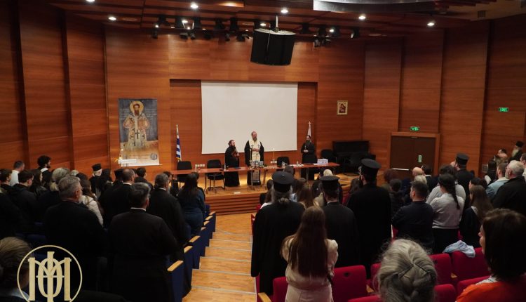 Θεσσαλονίκης-Φιλόθεος:-Επέδωσε-τα-διοριστήρια-των-386-κατηχητών-και-κατηχητριών