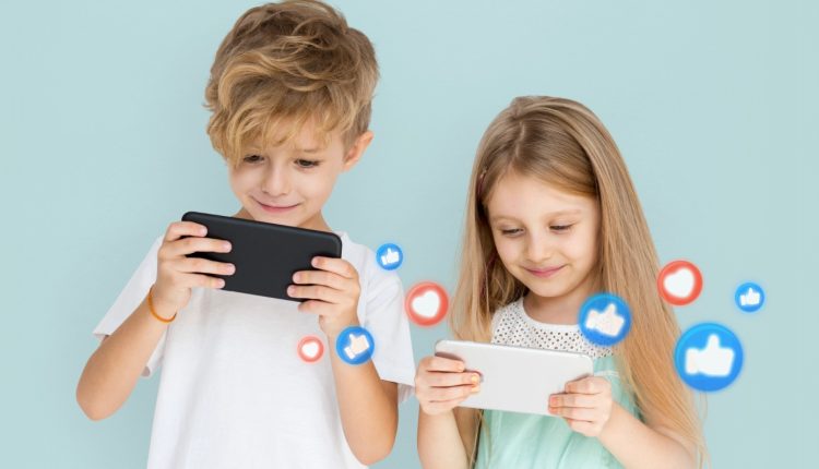 social-media:-Η-Ελλάδα-βάζει-όριο-στα-15,-αλλά-τι-λέει-η-επιστήμη-για-την-«ψηφιακή-αποτοξίνωση»;