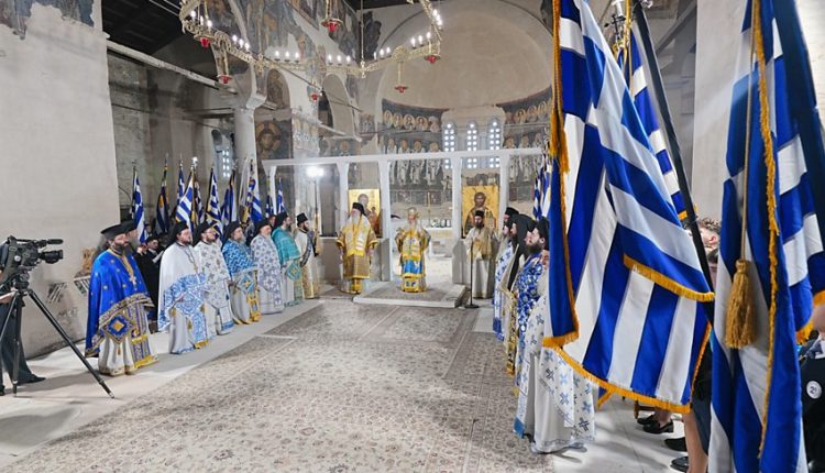 Με-λαμπρότητα-η-εορτή-πάντων-των-εν-Βεροία-Αγίων-και-τα-Ελευθέρια-της-πόλεως-(ΦΩΤΟ)
