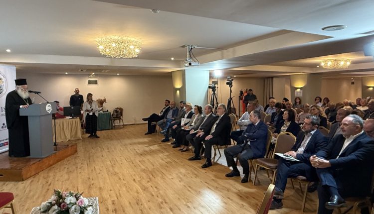 Ο-Μητροπολίτης-Ιεραπύτνης-στην-έναρξη-του-3ου-Αναπτυξιακού-Συνεδρίου-Δήμου-Σητείας