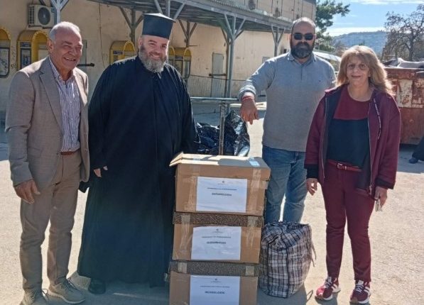 Η-Ιερά-Μητρόπολη-Χίου-προσέφερε-είδη-ένδυσης-και-υπόδησης-στην-Κλειστή-Ελεγχόμενη-Δομή-Χίου