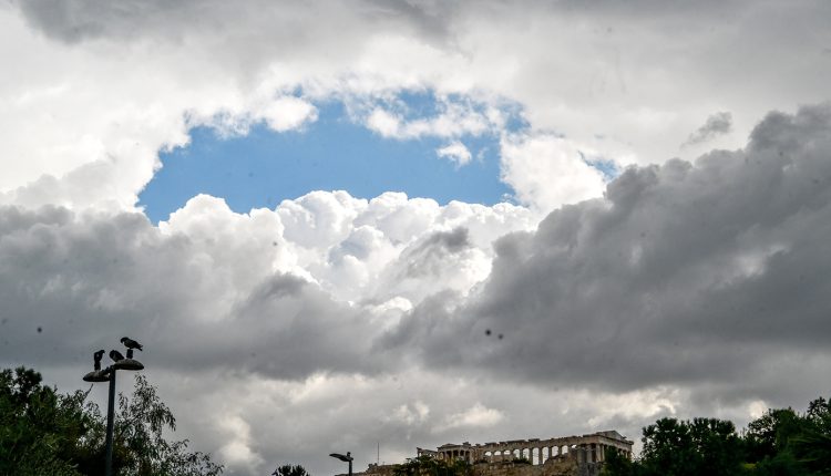 Τι-δείχνουν-400-σενάρια-για-τη-θερμοκρασία-τον-Νοέμβριο-του-2026-στην-Ελλάδα