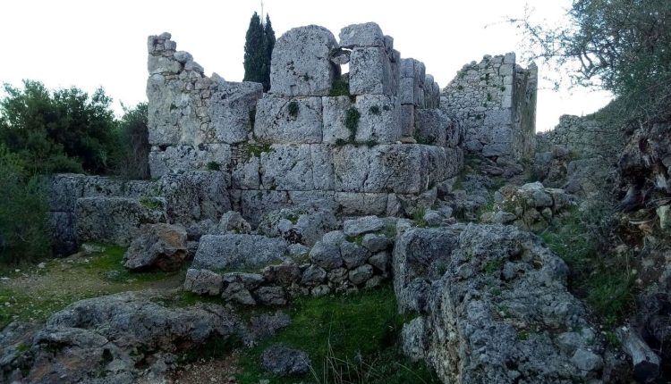 Η-«Σχολή-Ομήρου»-στην-Ιθάκη-ετοιμάζεται-να-υποδεχτεί-επισκέπτες:-«Ναι»-από-το-ΚΑΣ-στη-μελέτη-για-τη-διαμόρφωση-του-αρχαιολογικού-χώρου