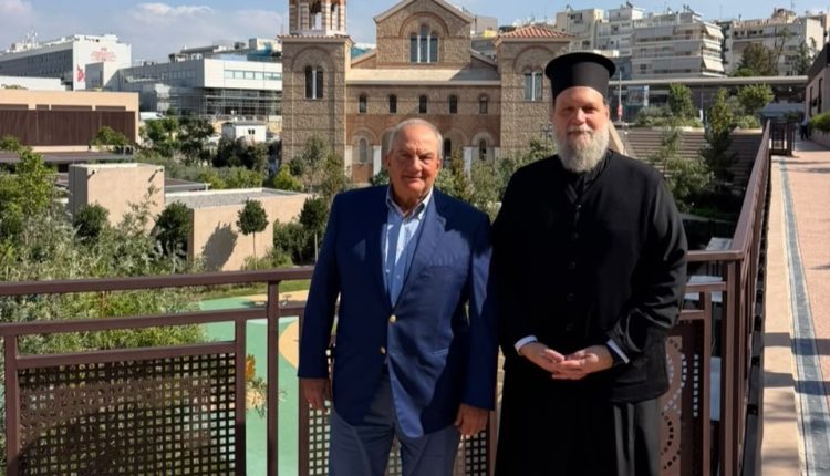 Ο-πρώην-Πρωθυπουργός-Κώστας-Καραμανλής-στο-«Ιωνικό-Κέντρο»-της-ΙΜ.-Νέας-Ιωνίας