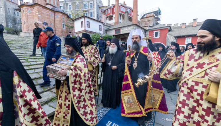 Ο-Πατριάρχης-Βουλγαρίας-Δανιήλ-στην-ΙΜΜ.-Βατοπαιδίου-(ΦΩΤΟ)
