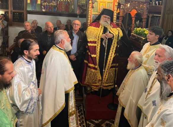 Ο-Ταμασού-Ησαΐας-στον-πανηγυρίζοντα-Ιερό-Ναό-Αποστόλου-και-Ευαγγελιστού-Λουκά-στο-Παλαιχώρι-Μόρφου