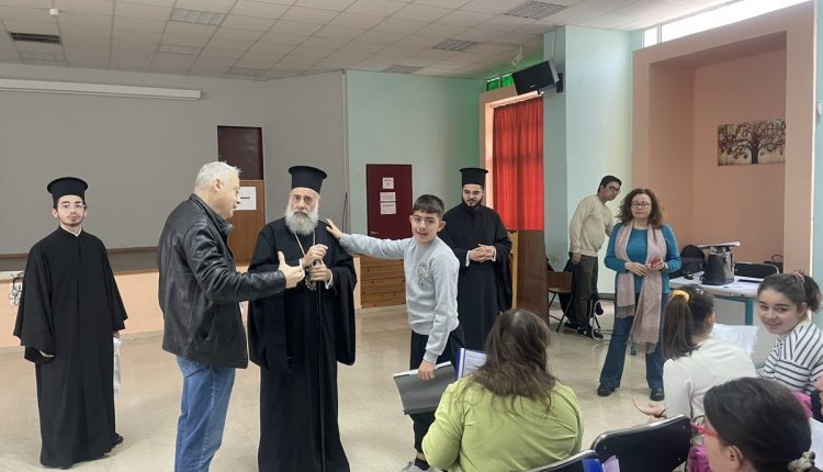 Επίσκεψη-του-Μητροπολίτου-Θεσσαλιώτιδος-στο-Ενιαίο-Ειδικό-Επαγγελματικό-Γυμνάσιο-–-Λύκειο-Σοφάδων