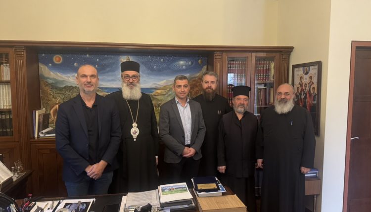 Επιτροπή-για-την-τοποθέτηση-της-Παναγίας-Αρβανίτισσας-στο-Τυχερό