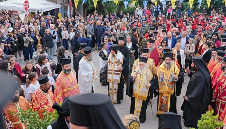 Πάνδημη-υποδοχή-της-Ιεράς-Εικόνας-της-Παναγίας-Σουμελά-και-Ιερών-Λειψάνων-του-Αγίου-Δημητρίου-στο-Ρέθυμνο