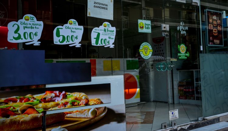pizza-fan:-Το-μπλοκαρισμένο-σύστημα-παραγγελιών,-οι-μισθοί-των-εργαζομένων-και-τα-σενάρια-για-την-επόμενη-μέρα