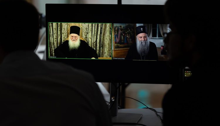 Τεμάχιο-του-Τιμίου-Ξύλου-εκ-της-ΙΜΜ.-Βατοπαιδίου-σύντομα-στο-Βελιγράδι