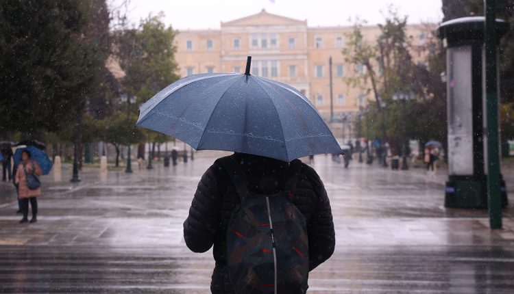 Πού-θα-βρέχει-τις-επόμενες-ώρες:-Αναβαθμίστηκε-το-έκτακτο-δελτίο-της-ΕΜΥ