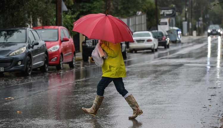 Αγριεύει-ο-καιρός-με-βροχές-και-καταιγίδες-την-28η-Οκτωβρίου-–-Σε-«red-code»-9-περιοχές-της-χώρας