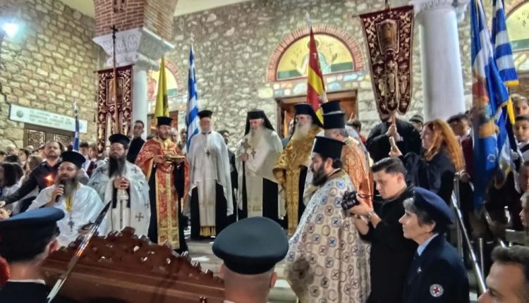Ηθική-ανάταση-για-την-λιτανεία-του-Αγίου-Δημητρίου-Πειραιώς-–-Ταμπουρίων