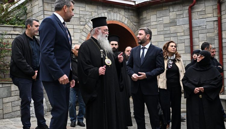 Επίσκεψη-Ν.-Ανδρουλάκη-στην-Παναγία-Εικοσιφοίνισσα-για-το-μνημόνιο-επιστροφής-κειμηλίων-από-τη-Βουλγαρία