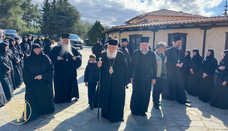 Ο-Αρχιεπίσκοπος-Ιερώνυμος-στην-Ιερά-Μονή-Κοιμήσεως-της-Θεοτόκου-Πανοράματος