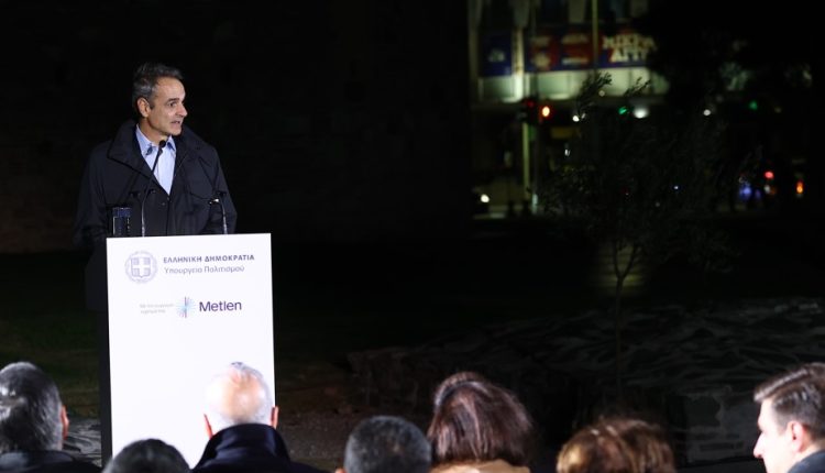 Κ.-Μητσοτάκης:-Σήμερα-δεν-φωτίζουμε-μόνο-τον-Λευκό-Πύργο,-αλλά-ολόκληρη-τη-Θεσσαλονίκη-και-την-Μακεδονία