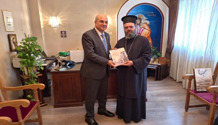 Ο-Γενικός-Γραμματέας-του-Υπουργείου-Δικαιοσύνης,-Πέλοψ-Λάσκο,-στον-Μητροπολίτη-Μαρωνείας